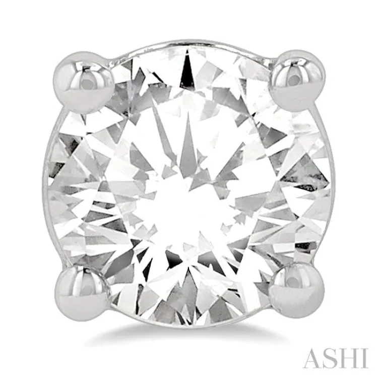 1 1/2 Ctw Round Cut Diamond Stud Earring in 14K White Gold