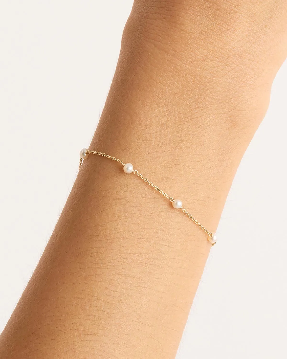 14k Solid Gold Serene Pearl Bracelet