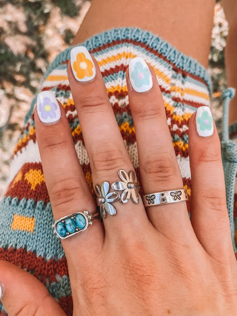 Aesthetic Engraved Ditsy Flower Beaded Rings