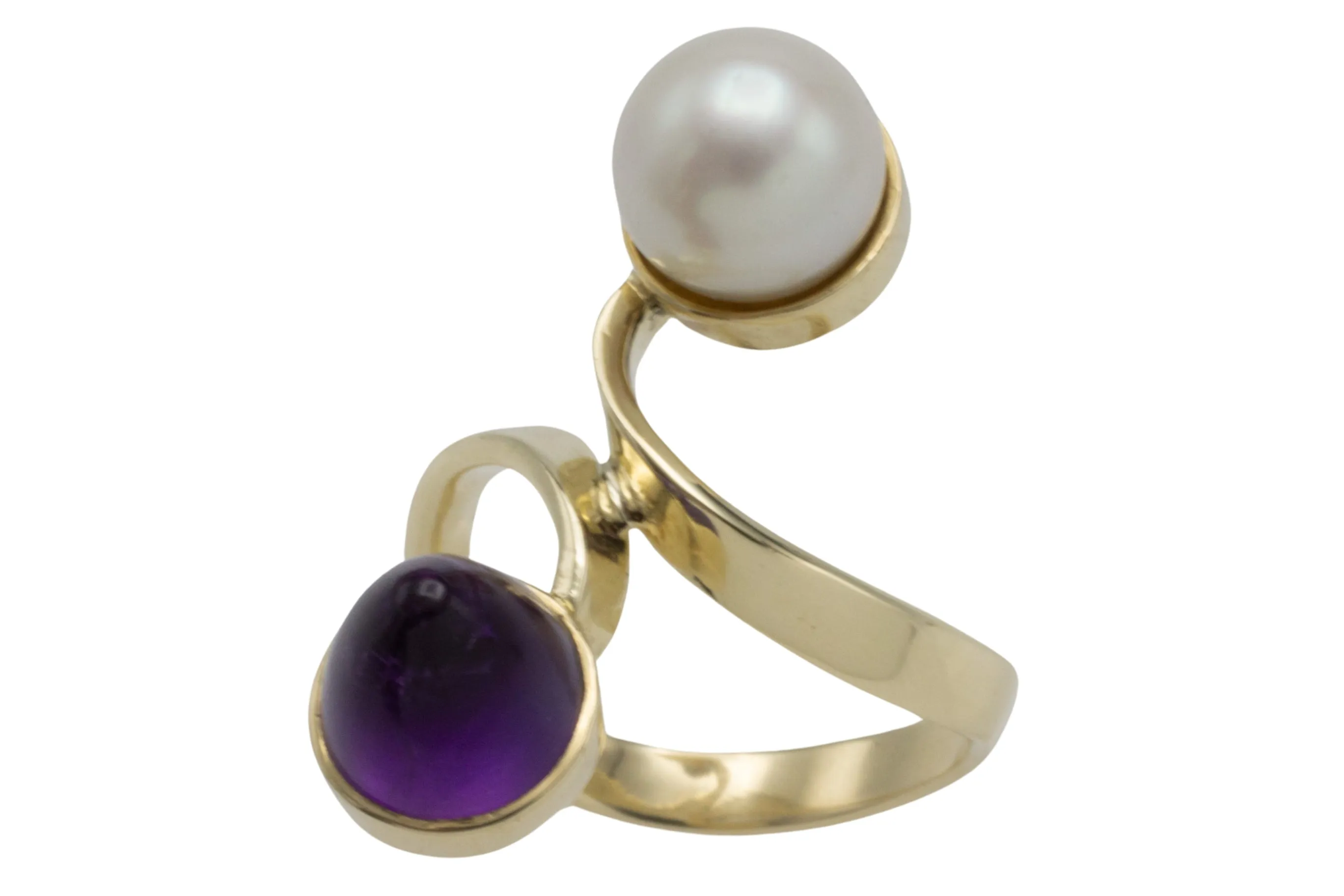 Amethyst and pearl Toi et Moi ring