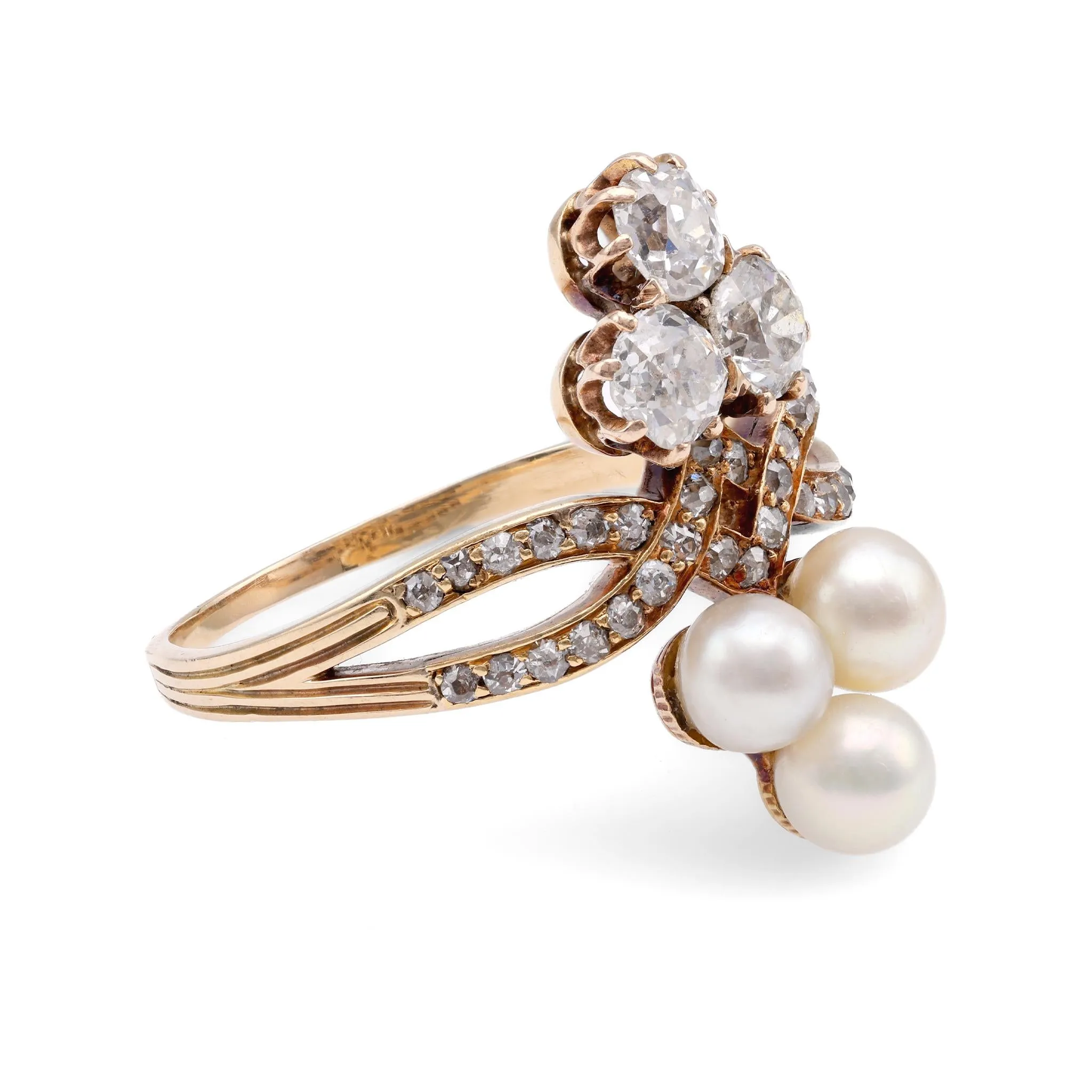 Antique Diamond Pearl 14K Yellow Gold Ring