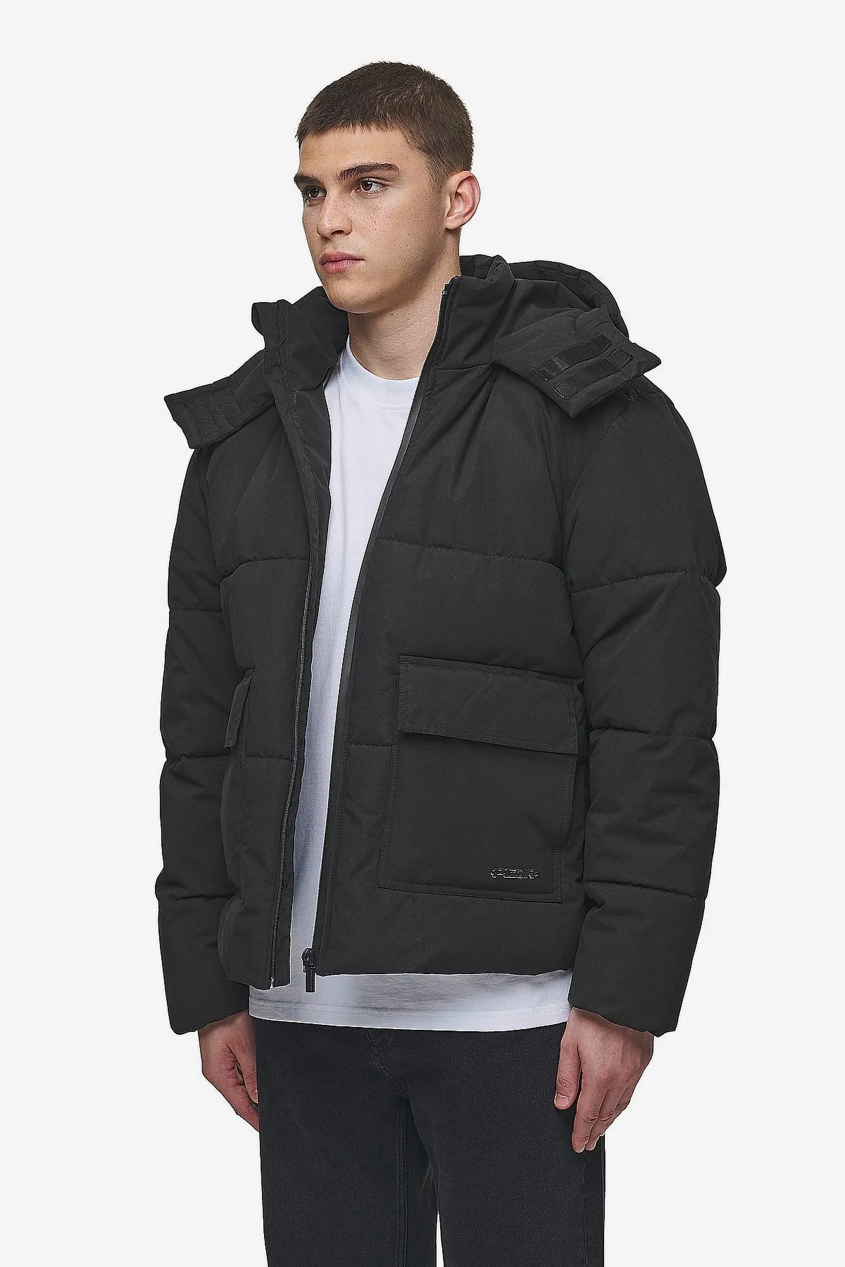 Carvel Water-Reactive Logo Puffer Jacket Black