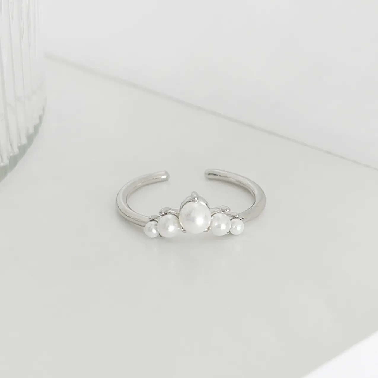 Dreaming in Pearl Ring