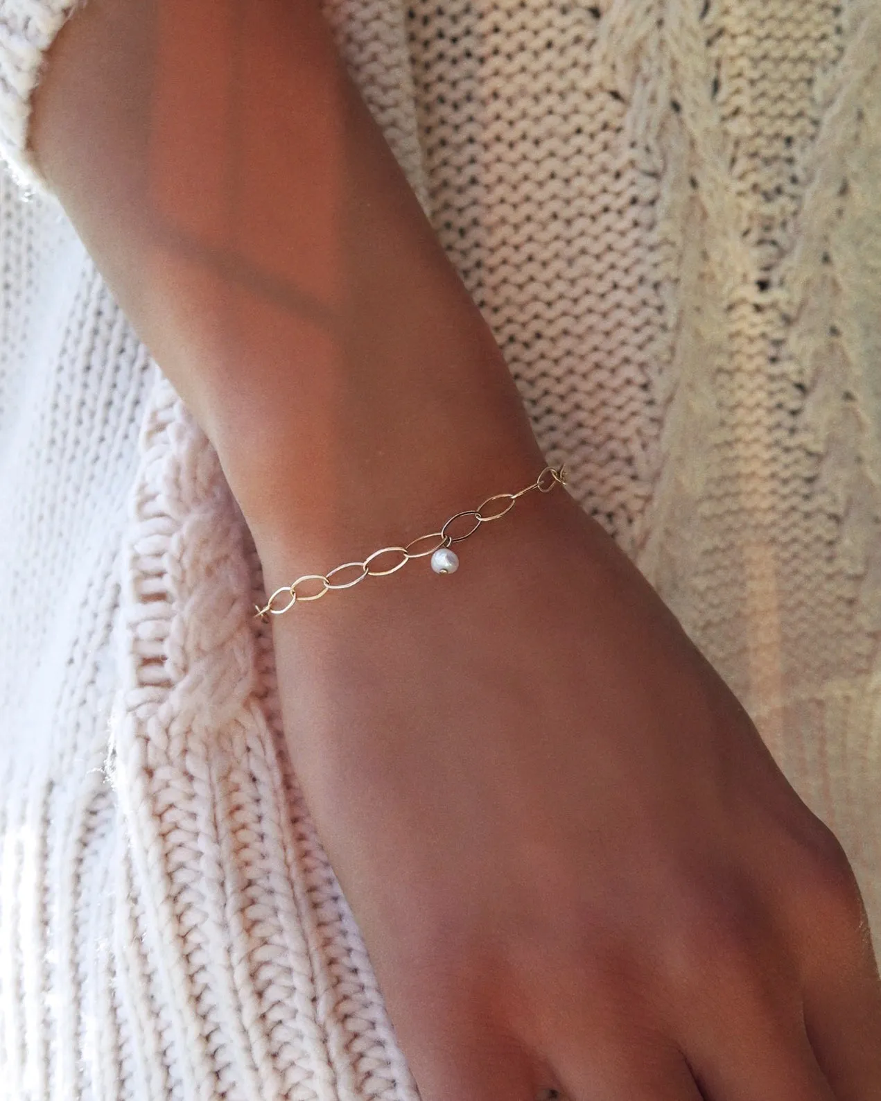 Freshwater Pearl Oval Chain Bracelet  - 14k Yellow Gold Fill