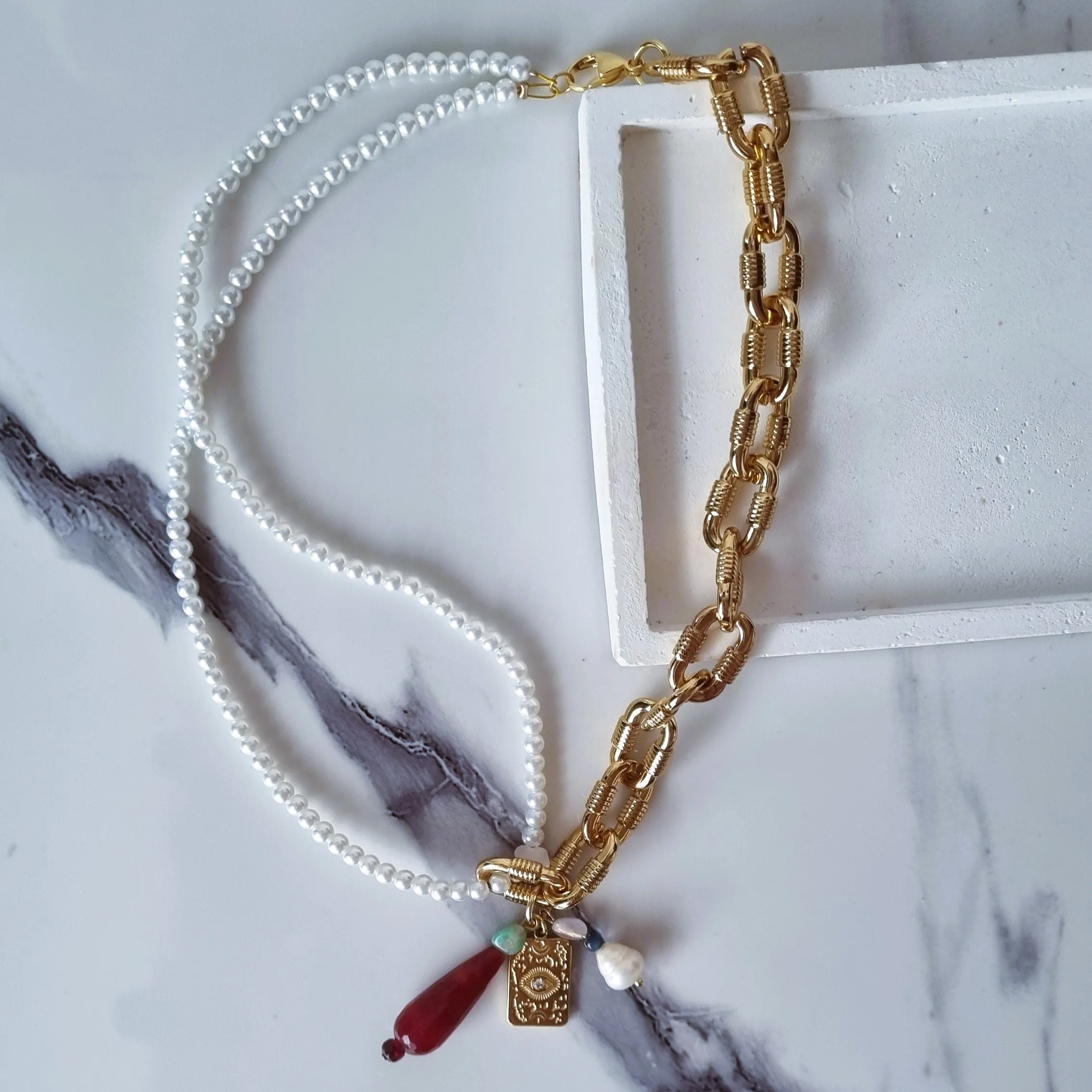 Half pearl / half chain necklace