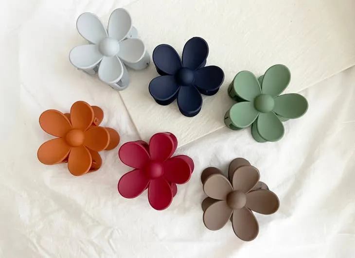 Lovelina Ava Flower Clip - Assorted Colors!