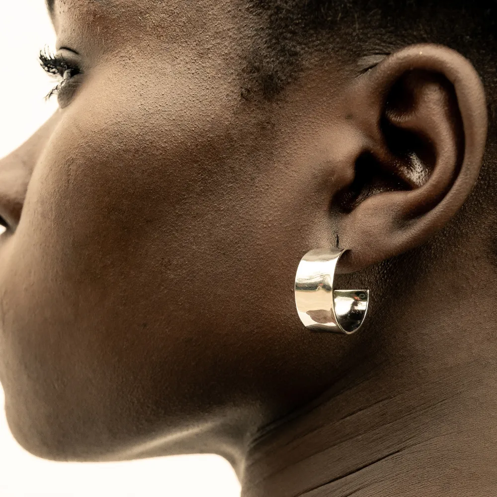 Maji Mini Hoop Earrings