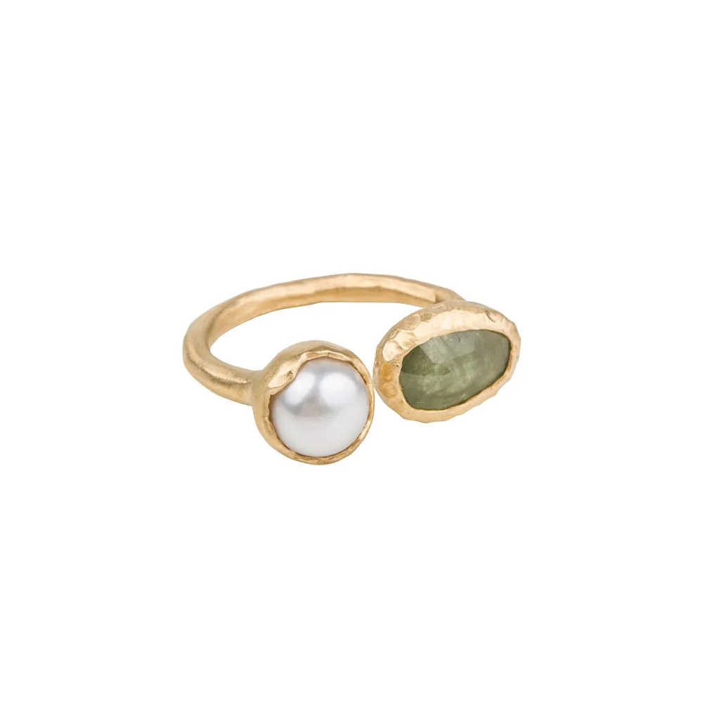 PEARL & GREEN SAPPHIRE RING