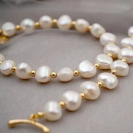 Queen Coin Pearl Bracelet