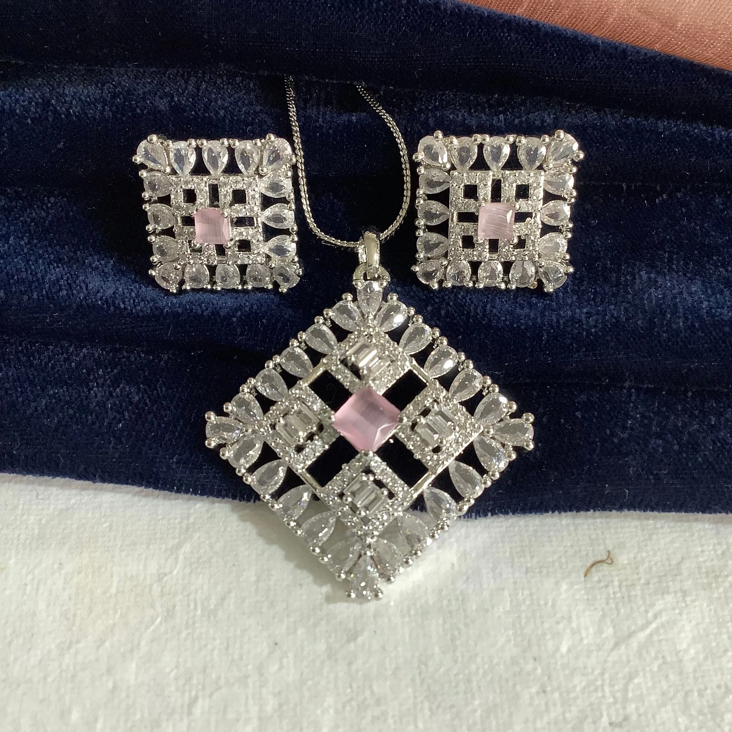 Salvanity American Diamond Pink Rhombus Pendant Set