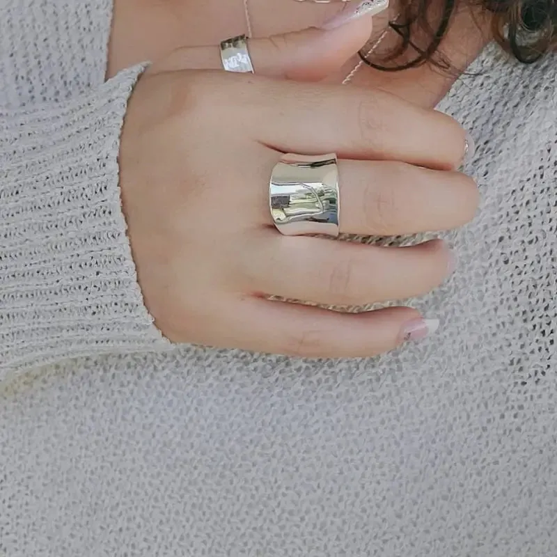 Vintage Geometric Polished Ring at Bling & Bloom's Boutique